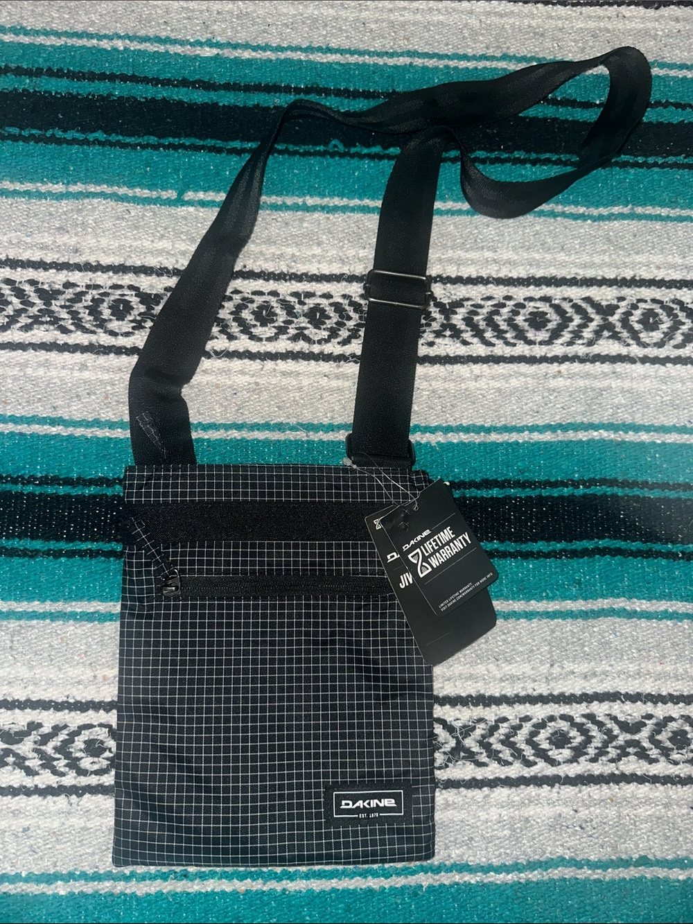 Dakine *NWT* Women's Jive Crossbody Bag with Adjustable Strap